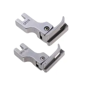 Chân vịt bù trừ CR1/8N bên phải kích thước 1/8 inch, dùng may mí sống gấp mép trang trí trên máy 1 kim công nghiệp, đế đánh bóng trượt mượt giảm ma sát, giúp thợ may tăng tốc độ và độ đều đường chỉ