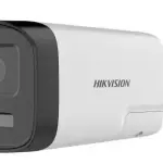 Hikvision DS-2CE17D0T LTS 2.0MP, Smart Hybrid Light ánh sáng trắng + IR 40 mét, đàm thoại hai chiều, DWDR, BLC, vỏ kim loại + nhựa IP67, đảm bảo giám sát ban đêm màu & rõ nét trong bóng tối
